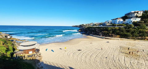 Relaxed Coastal Living With Fantastic Sea Views - Accommodation in Surfers Paradise 3