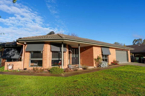 Relaxing 3bd In Tranquil Setting - Accommodation in Surfers Paradise 0