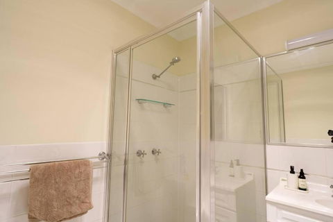 Relaxing 3bd In Tranquil Setting - Accommodation in Surfers Paradise 1