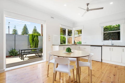 Relaxing 3BR Beachside Haven Grange - Accommodation in Surfers Paradise 0