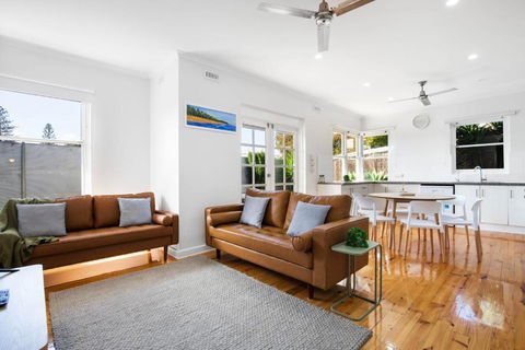 Relaxing 3BR Beachside Haven Grange - Accommodation in Surfers Paradise 1