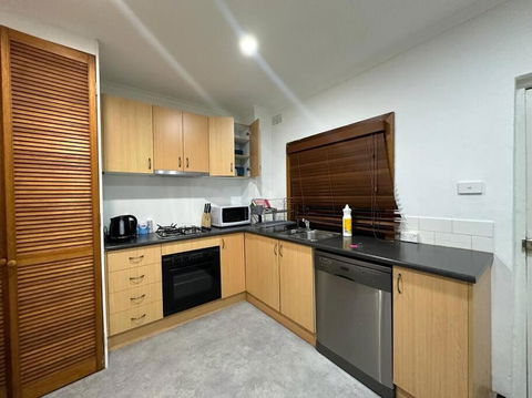Remarkable 2 Bedroom House At The Centre Of Darlinghurst - Accommodation in Surfers Paradise 2