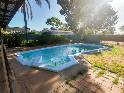 Renovated 3BD With Pool And Spa Bath - Accommodation in Surfers Paradise 0