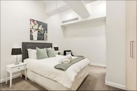 Renovated Warehouse Conversion In Heart Of Sydney - Accommodation in Surfers Paradise 3