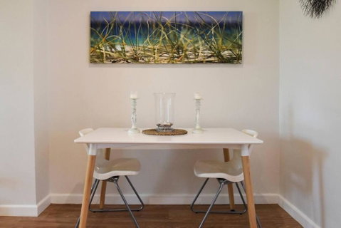 Resort-style Coastal Living With Balcony & Pool - Accommodation in Surfers Paradise 2