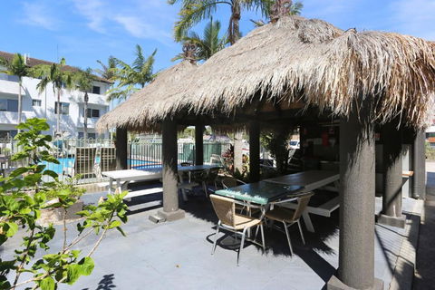 Resort Style Holiday - Accommodation in Surfers Paradise 1