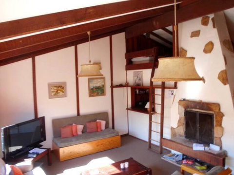 Retro 2 Bedroom Apartment - Accommodation in Surfers Paradise 0