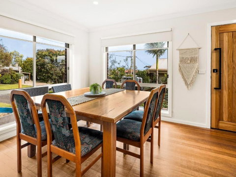 Rhyll Relaxer - Accommodation in Surfers Paradise 3