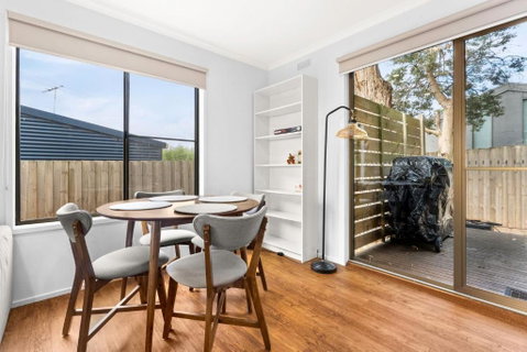 Rhyll Rendezvous - Accommodation in Surfers Paradise 2