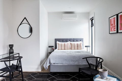 Richmond Studios By Short & Long Stays - Accommodation in Surfers Paradise 3