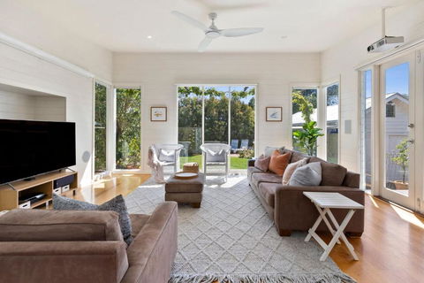 RIPVIEW In Old Lonnie - Accommodation in Surfers Paradise 2