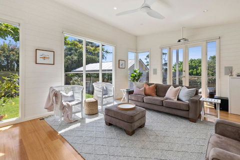 RIPVIEW In Old Lonnie - Accommodation in Surfers Paradise 3