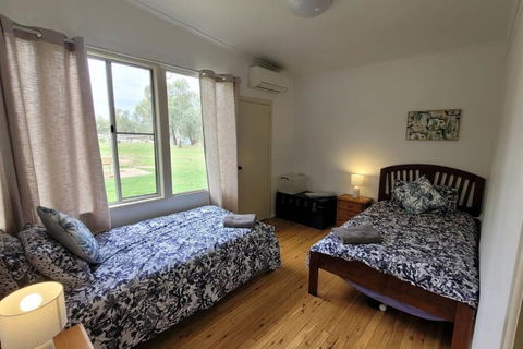 River Cottage - Accommodation in Surfers Paradise 2