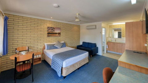 Riverland Motor Inn - Accommodation in Surfers Paradise 2