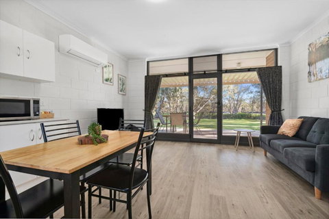 Riversands Rest Accommodation Paringa - Coobah Cottage - Accommodation in Surfers Paradise 1