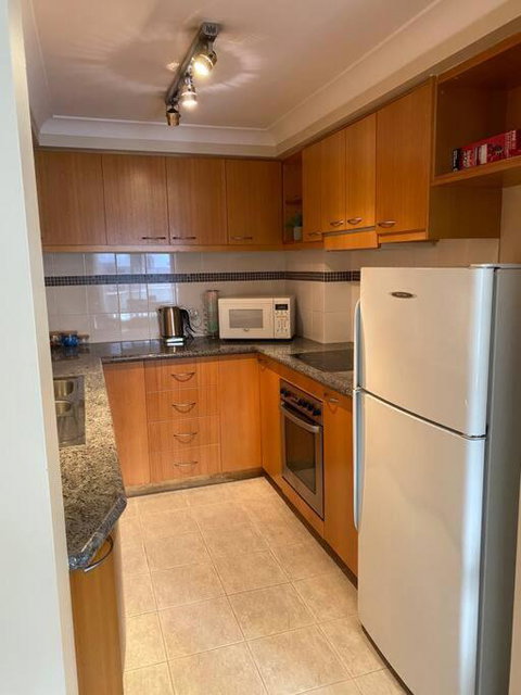 RIVERSIDE CITY VIEW PARKING NETFLIX WIFI WINE FREE - Accommodation in Surfers Paradise 2