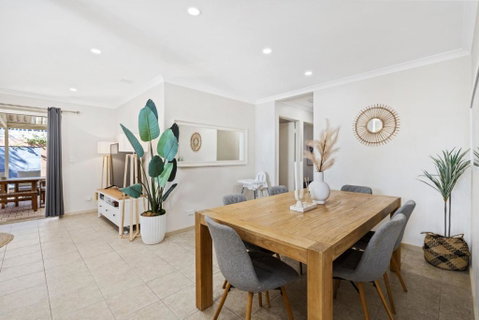 Rivervale Family Retreat - Accommodation in Surfers Paradise 0