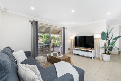 Rivervale Family Retreat - Accommodation in Surfers Paradise 1