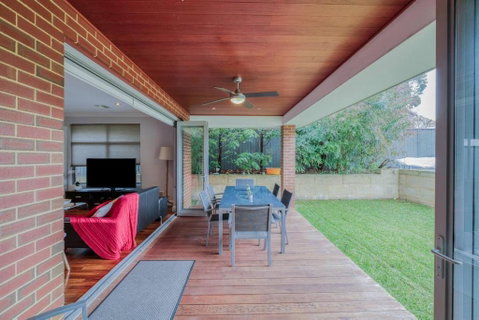 Rivervale Retreat - Spacious Family Living - Accommodation in Surfers Paradise 2