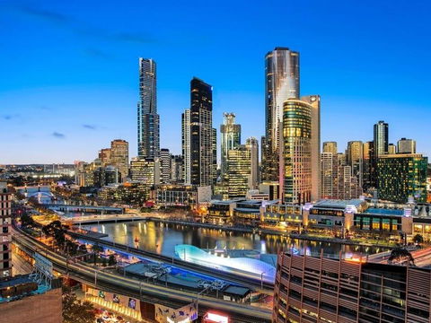Riverview Suites By EdgeTrip - Accommodation in Surfers Paradise 1