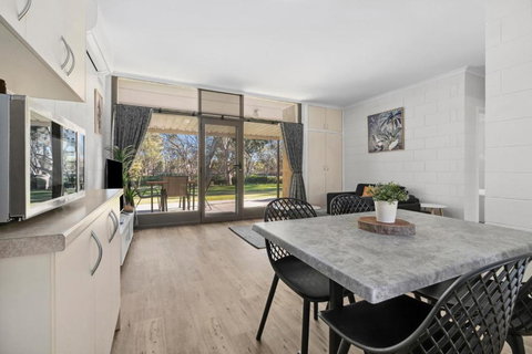 Riversands Rest Accommodation Paringa - Tea Tree Cottage - Accommodation in Surfers Paradise 0