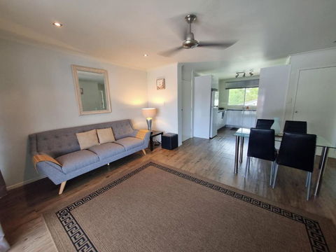 Residential Two-bedroom Unit On The Strand, Self-check In, Wi-fi - Accommodation in Surfers Paradise 0