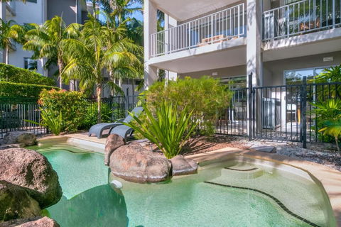 Salt&Pepper Sanctuary - Plunge Pool Resort Apartment By UHoliday - 2BR, 1BR And Studio Hotel Room Configurations Available - Accommodation in Surfers Paradise 1