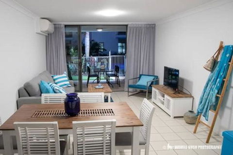 Sand Dunes Resort Stunning Beachfront Apartment - Accommodation in Surfers Paradise 3