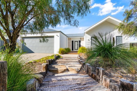 Ryze N Shine I Private Properties - Accommodation in Surfers Paradise 0