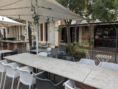 Rob Roy Room 1 - Accommodation in Surfers Paradise 1