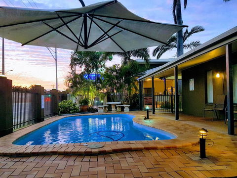 Rockhampton Palms Motor Inn - Accommodation in Surfers Paradise 2