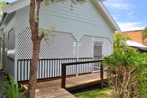 Rockleigh - Bring Your Own Linen. - Accommodation in Surfers Paradise 0