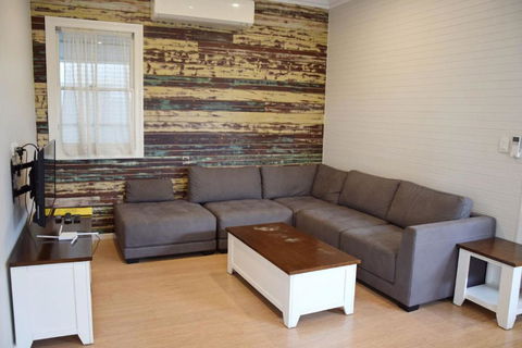 Rockleigh - Bring Your Own Linen. - Accommodation in Surfers Paradise 3