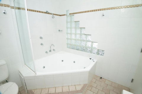 Rockpool Motor Inn - Accommodation in Surfers Paradise 3