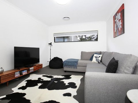 Rockwall I Pet Friendly I Fire Pit - Accommodation in Surfers Paradise 3