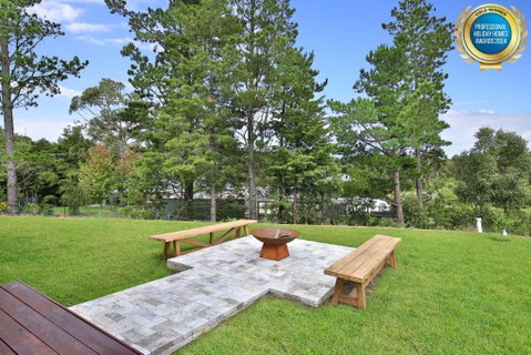 Rockwall I Pet Friendly I Fire Pit - Accommodation in Surfers Paradise 1