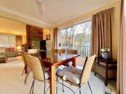 Rocky Mountain Cottage - Accommodation in Surfers Paradise 3