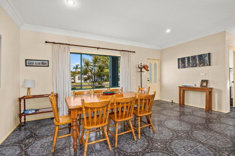 Ronnies Cottage - Accommodation in Surfers Paradise 2