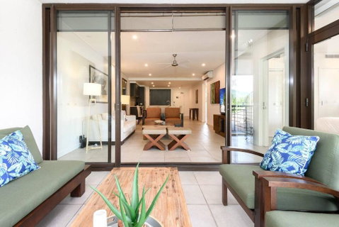 Rooftop Tranquility At Stunning Temple Resort - Accommodation in Surfers Paradise 1