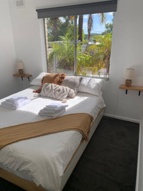 Room For Rent - Accommodation in Surfers Paradise 0