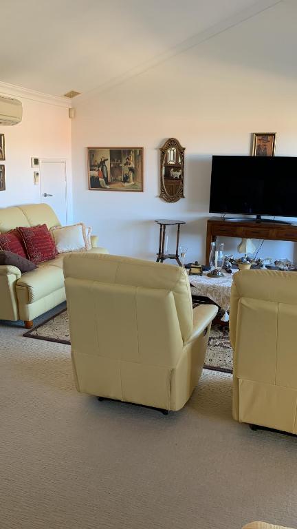 Room With A View - Accommodation in Surfers Paradise 2