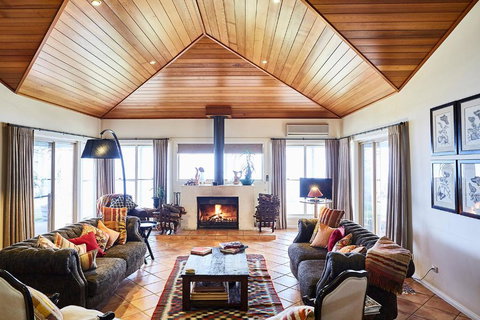 Rosby Guesthouse And Studio - Accommodation in Surfers Paradise 1