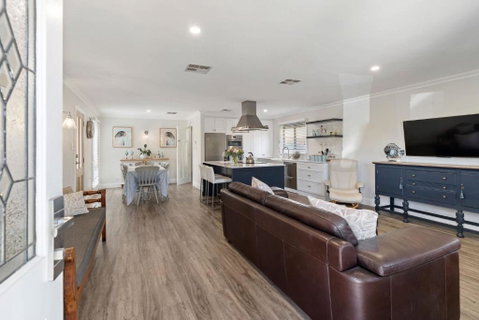 Rose Cottage 3B Hutchinson St Goolwa - Linen Included - Accommodation in Surfers Paradise 2