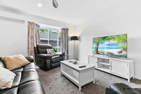 Rosella Rise! - Accommodation in Surfers Paradise 3