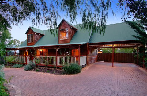 Rosewood Cottage - Accommodation in Surfers Paradise 2