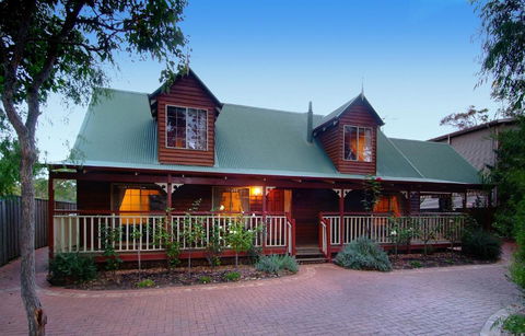 Rosewood Cottage - Accommodation in Surfers Paradise 1