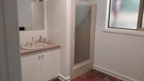 Roshnier Apartment - Accommodation in Surfers Paradise 1