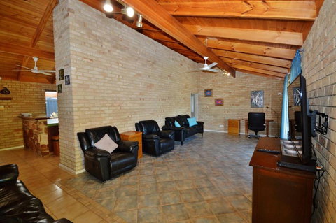 Rossys Retreat - Kalbarri WA - Accommodation in Surfers Paradise 2