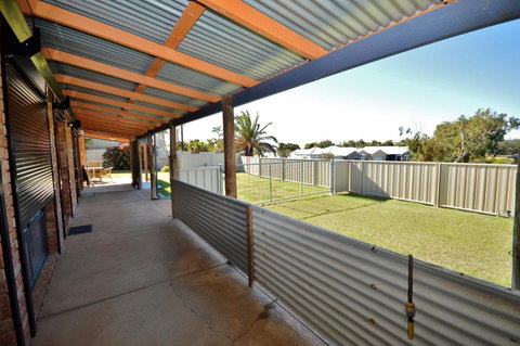 Rossys Retreat - Kalbarri WA - Accommodation in Surfers Paradise 1
