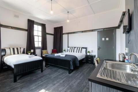 Royal Hotel Ryde - Accommodation in Surfers Paradise 2